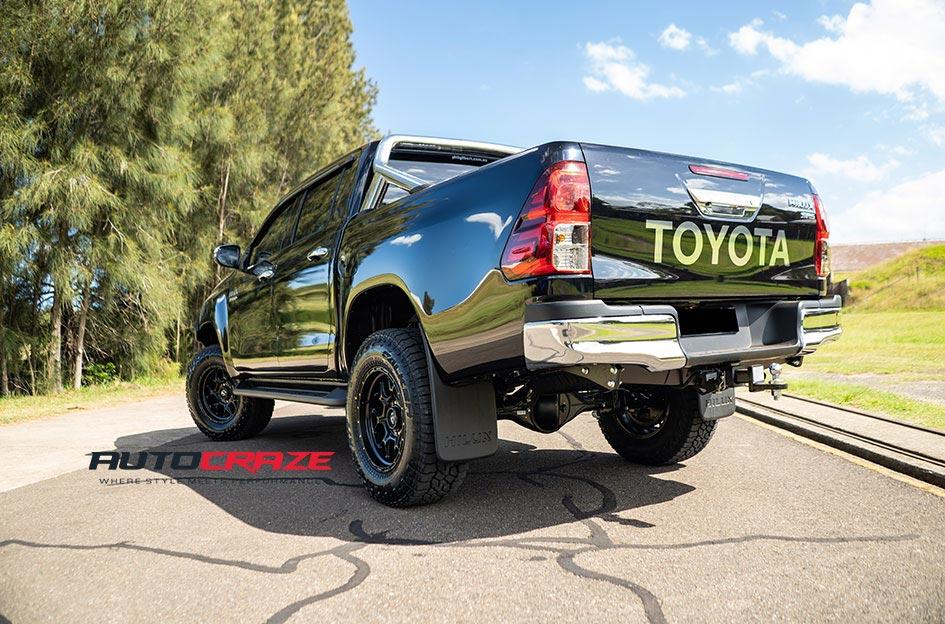 TOYOTA HILUX N80 4WD TECH MATTE BLACK